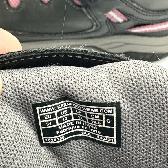 KEEN LITTLE KIDS' TARGHEE WATERPROOF BOOT - RAVEN/TULIPWOOD 13 - Picture 8 of 10